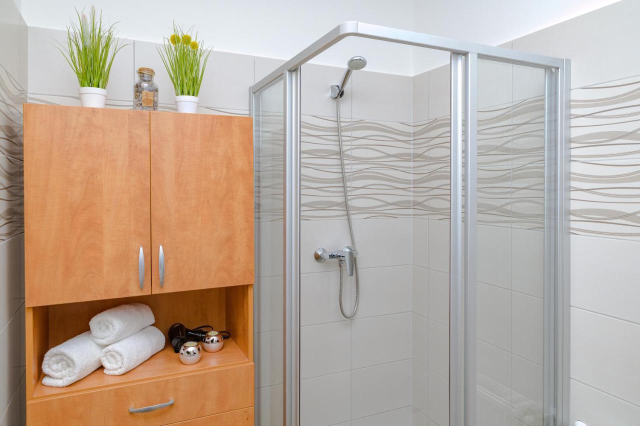 Illes Apartmanok Ii. Hajdúszoboszló المظهر الخارجي الصورة