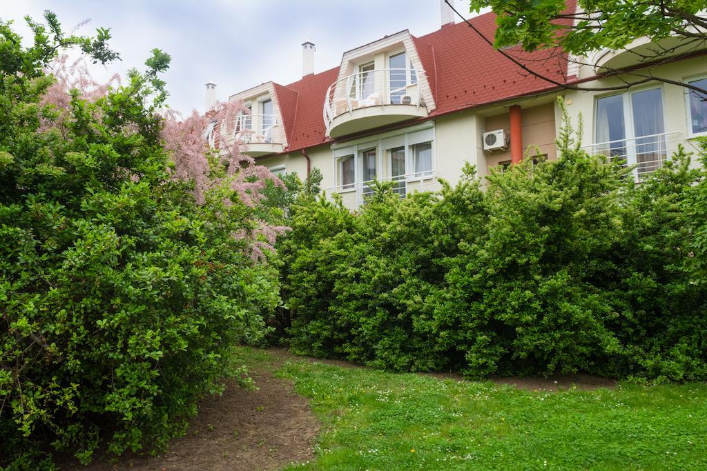 Illes Apartmanok Ii. Hajdúszoboszló الغرفة الصورة